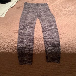 I am selling some old navy leggings all size large and good quality